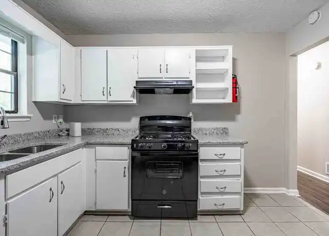 Property at 3569 Satellite Blvd, Ellenwood, GA, 30294, 1 bed, 1 bath, [object Object]