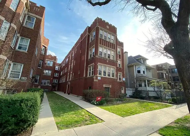 Property at 1335 W Carmen Ave Unit 2B, Chicago, IL, 60640, 1 bed, 1 bath, [object Object]