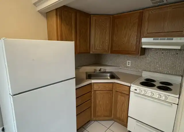Property at 1646 N Prospect Ave Unit 205, Milwaukee, WI, 53202, 1 bed, 1 bath, [object Object]