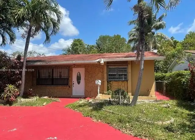 Property at 218 SW 5th St, Hallandale Beach, FL, 33009, 3 beds, 2 baths, [object Object]