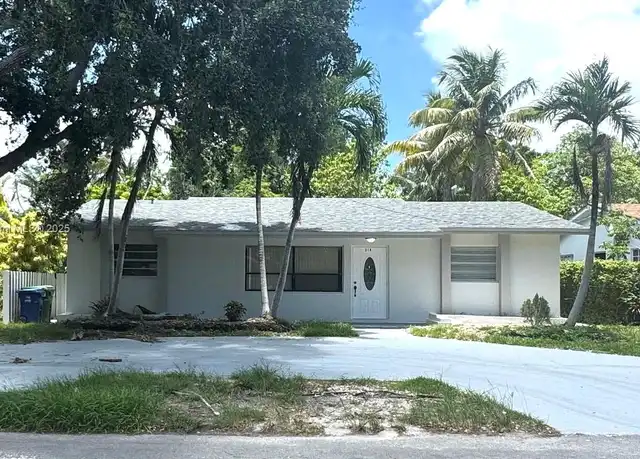 Property at 218 SW 5th St, Hallandale Beach, FL, 33009, 3 beds, 2 baths, [object Object]