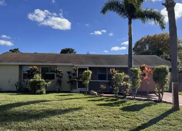 Property at 450 SW Dagget Ave, Port Saint Lucie, FL, 34953, 3 beds, 2 baths, [object Object]