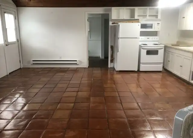 Property at 932 S Riverside Dr, Edgewater, FL, 32132, 1 bed, 1 bath, [object Object]