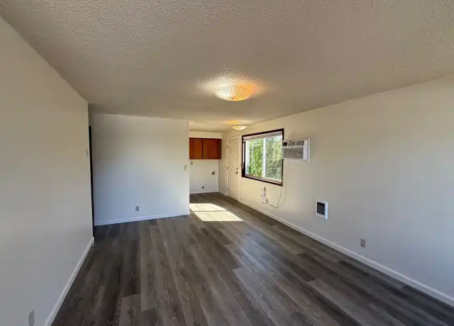 Property at 654 NE Channon Ave Unit 656, Roseburg, OR, 97470, 2 beds, 1 bath, [object Object]