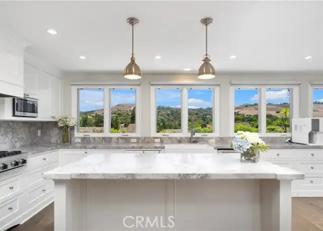 Property at 10 Flintridge, Irvine, CA, 92603, 5 beds, 3 baths, [object Object]
