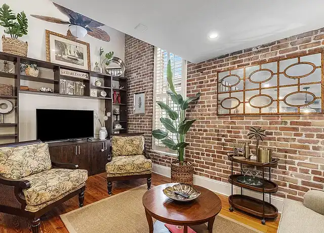 Property at 157 Calhoun St Unit 202, Charleston, SC, 29401, 2 beds, 1 bath, [object Object]