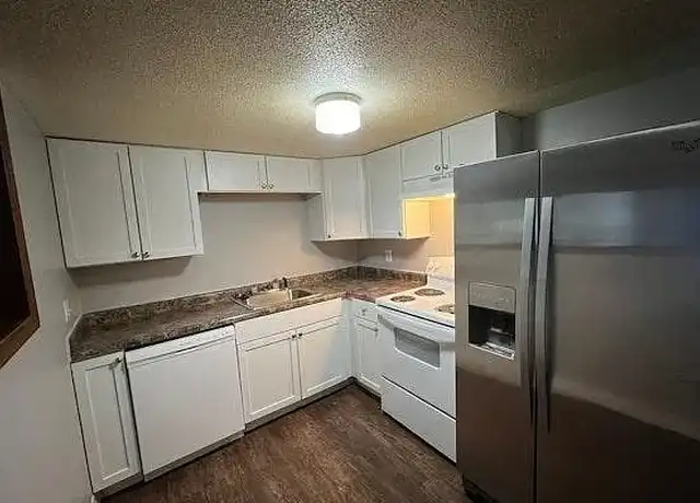 Property at 3300 Huntington Ave, Lincoln, NE, 68504, 1-2 bed, 1 bath, [object Object]
