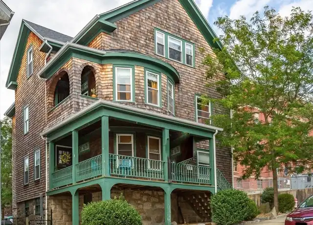 Property at 256 Maple St Unit 2, Fall River, MA, 02720, 3 beds, 1 bath, [object Object]