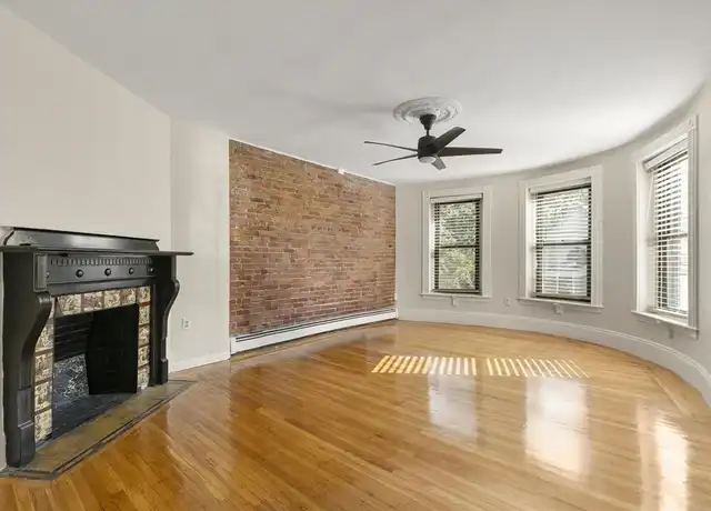 Property at 17 Kenilworth St Unit 4, Boston, MA, 02119, 2 beds, 1 bath, [object Object]