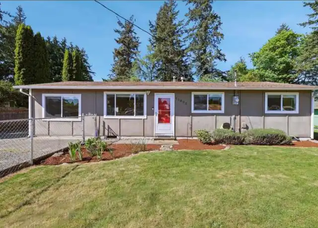 Property at 11802 SE 272nd Pl, Kent, WA, 98030, 3 beds, 1 bath, [object Object]