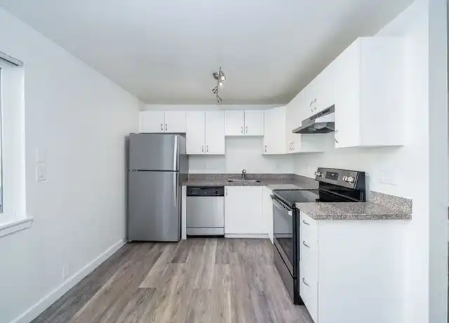 Property at 7582 SW Hunziker Rd Unit 2, Portland, OR, 97223, 2 beds, 1 bath, [object Object]