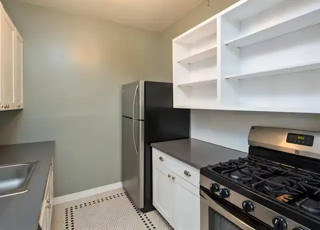 Property at 308 Bell St Unit 24, Seattle, WA, 98121, 2 beds, 1 bath, [object Object]