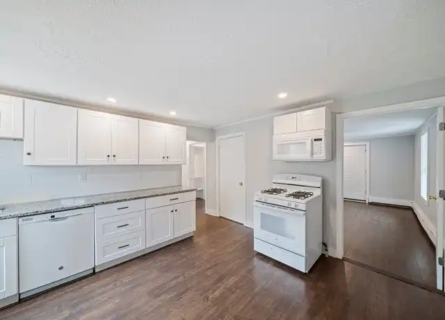 Property at 148 Boylston St Unit 2, Brookline, MA, 02445, 2 beds, 1 bath, [object Object]