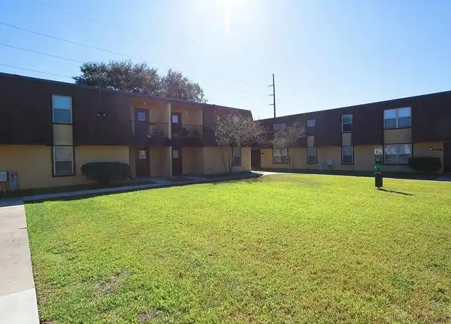 Property at StoneBrook Apartments - 2406 E Mockingbird Ln, Victoria, TX, 77904, 1-3 bed, 1-2 bath, [object Object]