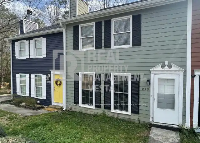 Property at 215 Springdale Ct, Macon, GA, 31210, 2 beds, 1.5 baths, [object Object]