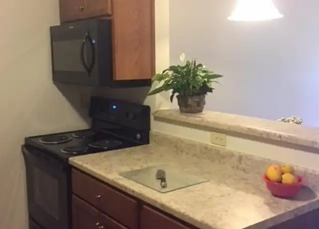 Property at 1318 SW Buchanan St, Topeka, KS, 66604, 2 beds, 1 bath, [object Object]