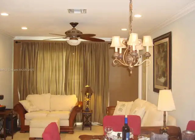 Property at 543 Orton Ave #8, Fort Lauderdale, FL, 33304, 2 beds, 2 baths, [object Object]