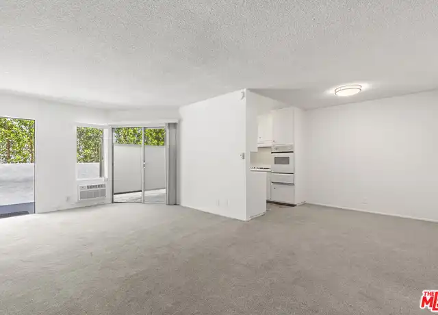 Property at 929 N San Vicente Blvd Unit 4, West Hollywood, CA, 90069, 1 bed, 1 bath, [object Object]