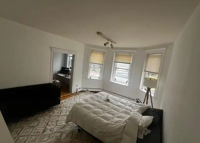 Property at 315 Harvard St, Cambridge, MA, 02139, 2 beds, 1 bath, [object Object]