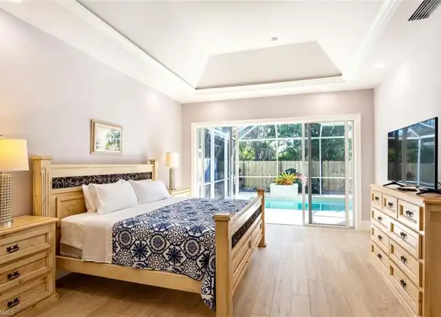 Property at 828 110th Ave N, Naples, FL, 34108, 4 beds, 4.5 baths, [object Object]