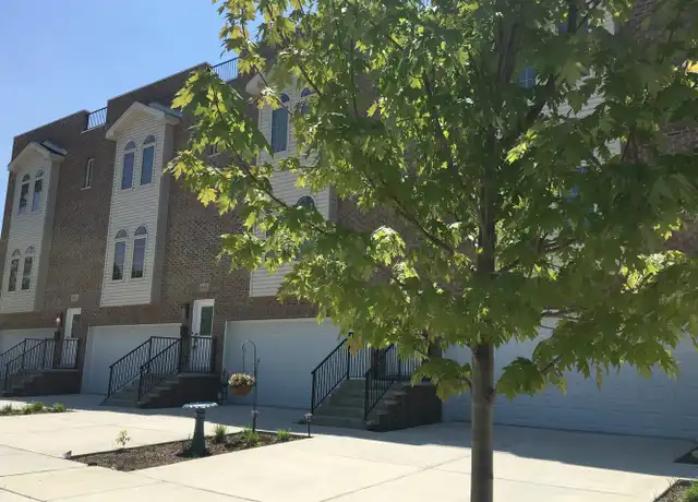 Property at 910 East St, Lemont, IL, 60439, 3 beds, 2.5 baths, [object Object]