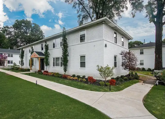 Property at Hollywood Square - 170 N Hollywood St, Memphis, TN, 38112, 2 beds, 1 bath, [object Object]