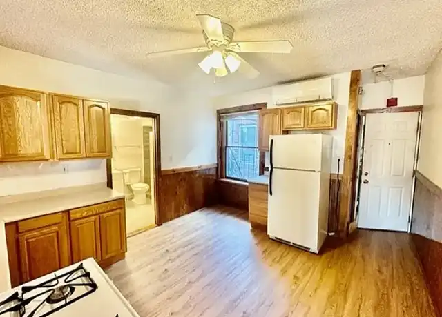 Property at 4 Garden Ct, Boston, MA, 02113, 1 bed, 1 bath, [object Object]