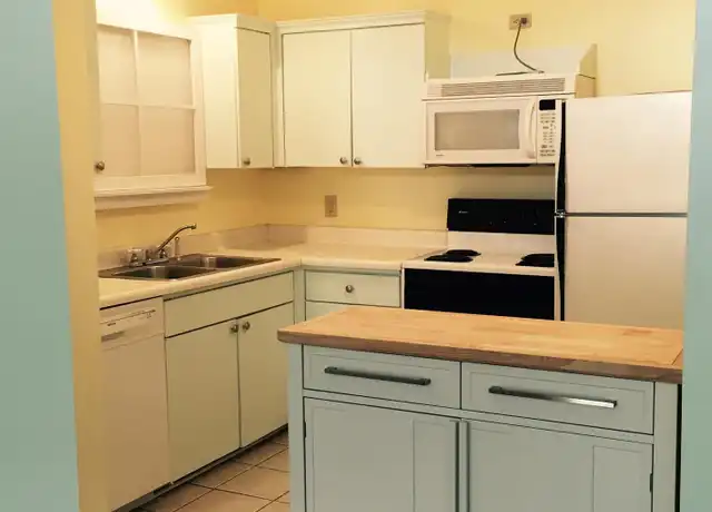 Property at 613 Hillsboro Rd Unit B24, Franklin, TN, 37064, 1 bed, 1 bath, [object Object]