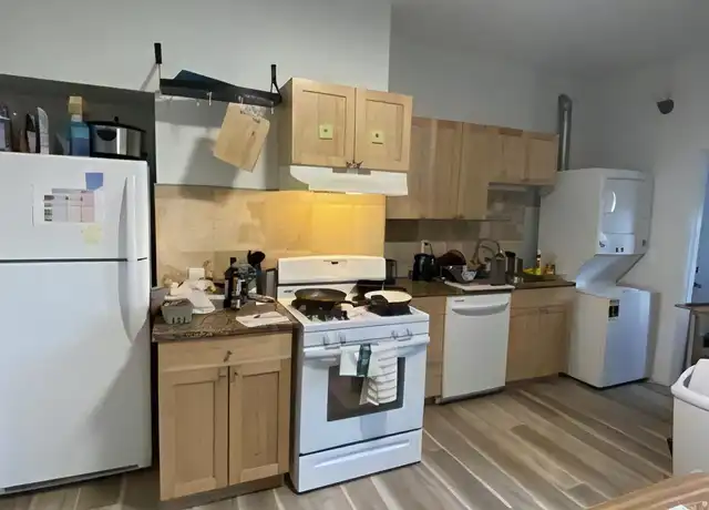 Property at 254 Windsor St Unit 2R, Cambridge, MA, 02139, 3 beds, 1 bath, [object Object]