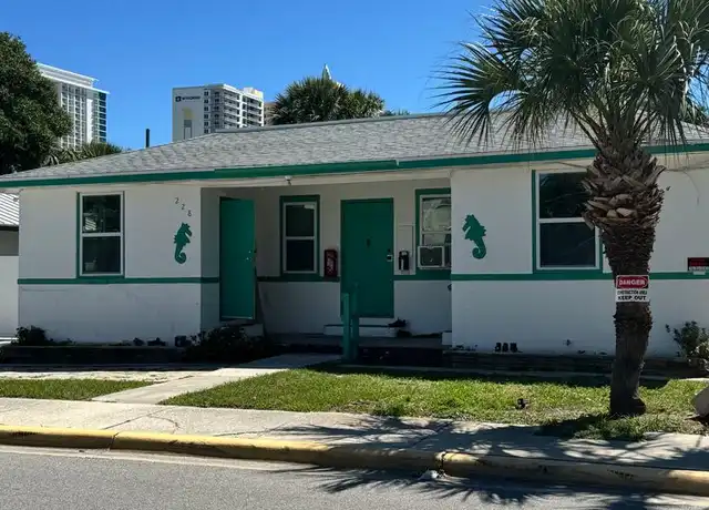 Property at 228 N Oleander Ave Unit 3, Daytona Beach, FL, 32118, 1 bed, 1 bath, [object Object]