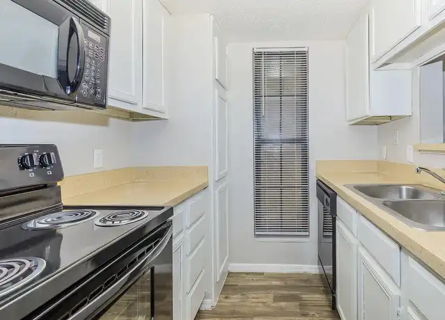 Property at Lincoln Glens Apartments - 6732 S Peoria Ave, Tulsa, OK, 74136, 1-2 bed, 1-2 bath, [object Object]