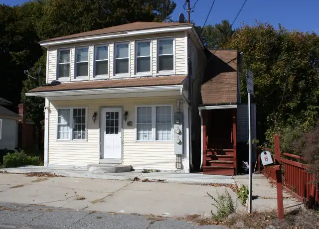 Property at 387 Putnam Pike, Killingly, CT, 06241, 3 beds, 1.5 baths, [object Object]