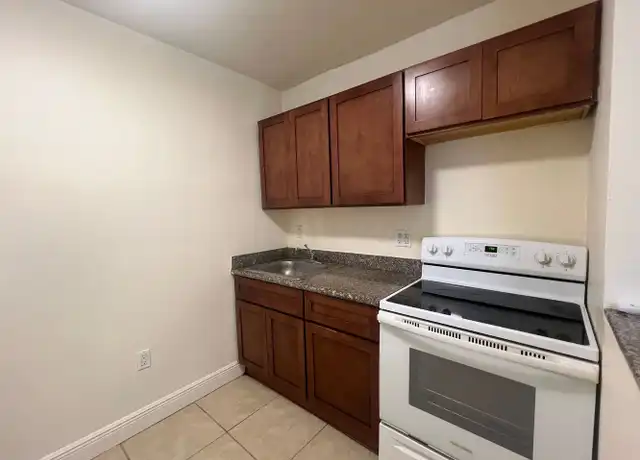 Property at 1533 NW 2nd Ave Unit 1533-2, Miami, FL, 33136, 1 bed, 1 bath, [object Object]