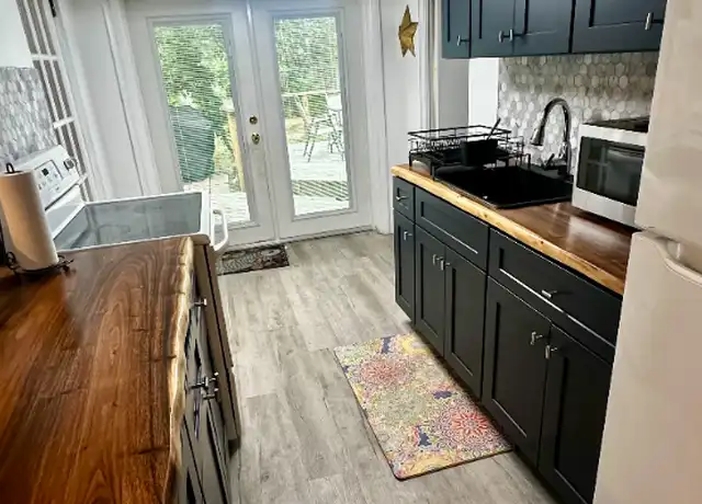 Property at 2643 46th St S, Gulfport, FL, 33711, 2 beds, 1 bath, [object Object]
