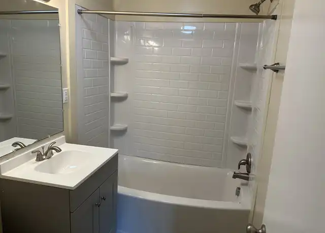Property at 226 W Cameron St Unit 3, Culpeper, VA, 22701, 2 beds, 1 bath, [object Object]