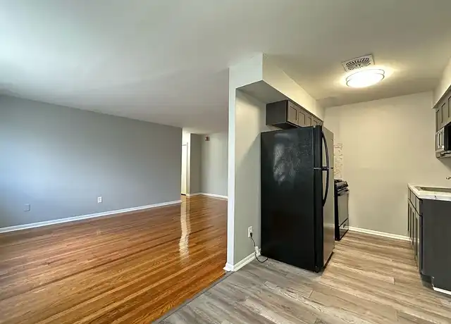 Property at Tustin Court - 8410 Bustleton Ave, Philadelphia, PA, 19152, 1 bed, 1 bath, [object Object]
