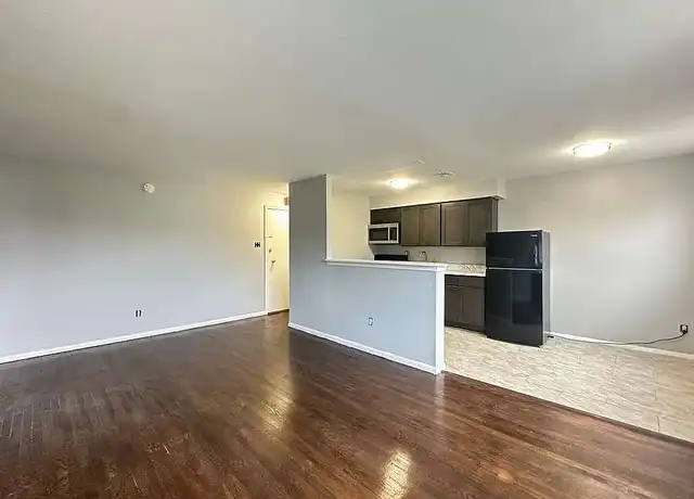 Property at Tustin Court - 8410 Bustleton Ave, Philadelphia, PA, 19152, 1 bed, 1 bath, [object Object]