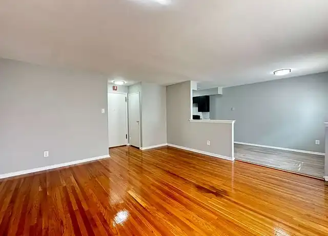 Property at Tustin Court - 8410 Bustleton Ave, Philadelphia, PA, 19152, 1 bed, 1 bath, [object Object]