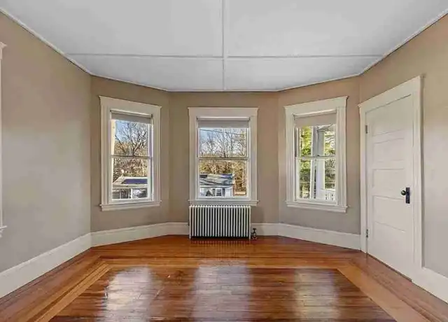 Property at 29 Wheeler Ave, Haverhill, MA, 01832, 3 beds, 1 bath, [object Object]