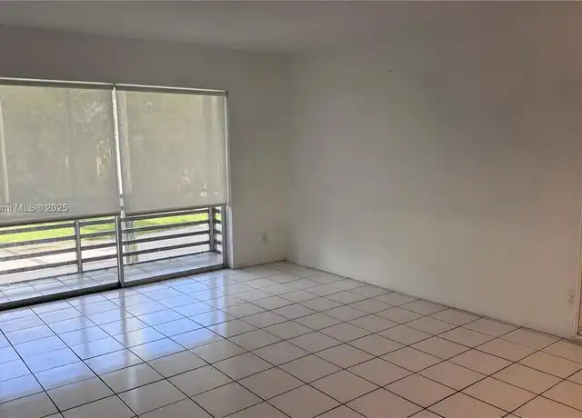 Property at 20201 NE 29th Ct Unit D214, Miami, FL, 33180, 1 bed, 1 bath, [object Object]