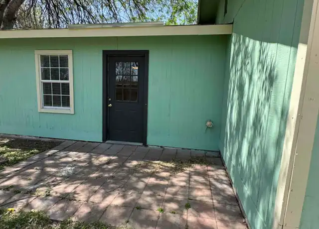 Property at 610 Fenfield Ave Unit B, San Antonio, TX, 78211, 2 beds, 1 bath, [object Object]