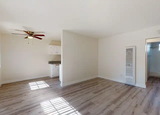 Property at 14800 Chadron Ave, Gardena, CA, 90249, 1 bed, 1 bath, [object Object]