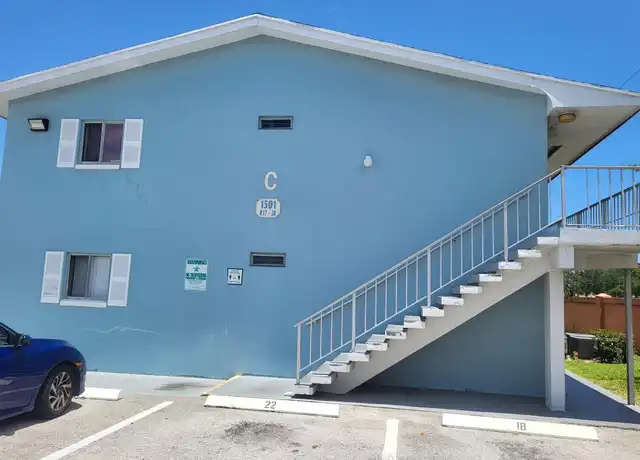 Property at 1501 Crescent Cir Unit C17, West Palm Beach, FL, 33403, 2 beds, 1 bath, [object Object]