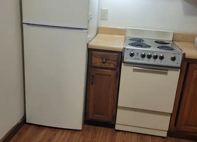 Property at 4014 School St Unit 4014-E School, Palmer, MA, 01069, 2 beds, 1 bath, [object Object]