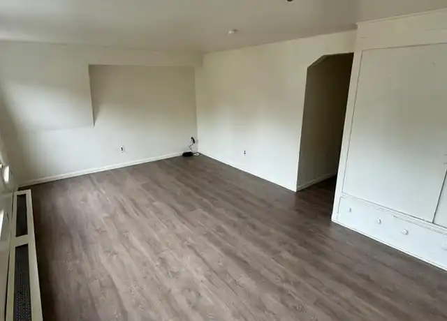 Property at 129 Saratoga Ave, Yonkers, NY, 10705, 3 beds, 1 bath, [object Object]