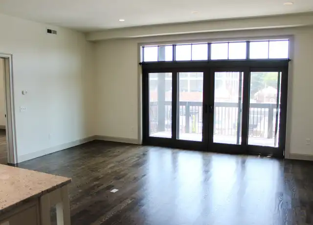Property at 939 N High St Unit 309, Columbus, OH, 43201, 1 bed, 1 bath, [object Object]