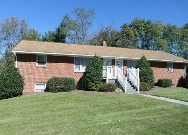 Property at 208 Broce Dr Unit 2, Blacksburg, VA, 24060, 2 beds, 1 bath, [object Object]