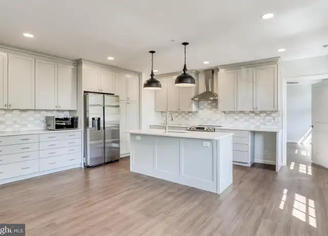 Property at 210 E Boscawen St Unit 202, Winchester, VA, 22601, 2 beds, 2 baths, [object Object]