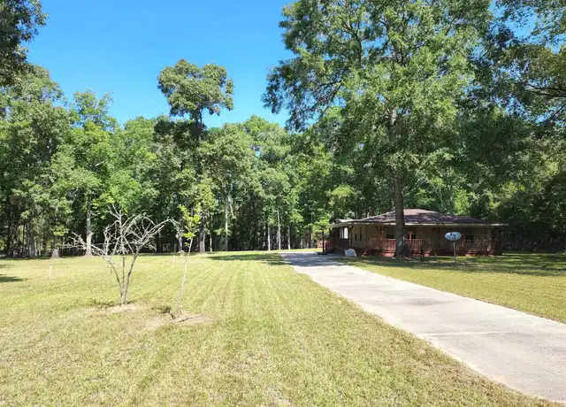 Property at 140 Circle Creek Rd, New Waverly, TX, 77358, 2 beds, 1 bath, [object Object]