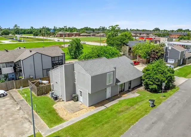Property at 1851 Fox Run Dr Unit 2, Lake Charles, LA, 70605, 2 beds, 1.5 baths, [object Object]
